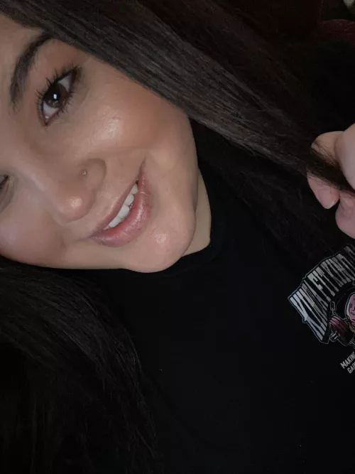 DM me! I’m bored 😩 by Willow_Chambers