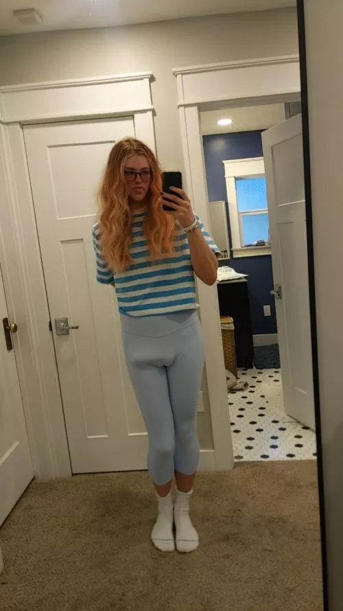 Do You Like My Leggings? 💕 by dandelionboyx