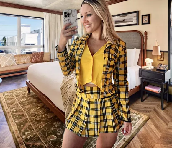 Doing business things 💋 35f by TechnoAlways