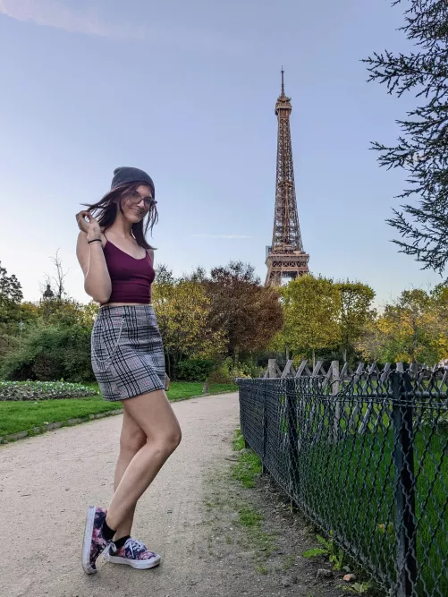 Dressed up nice for once [F] by Cozysophie