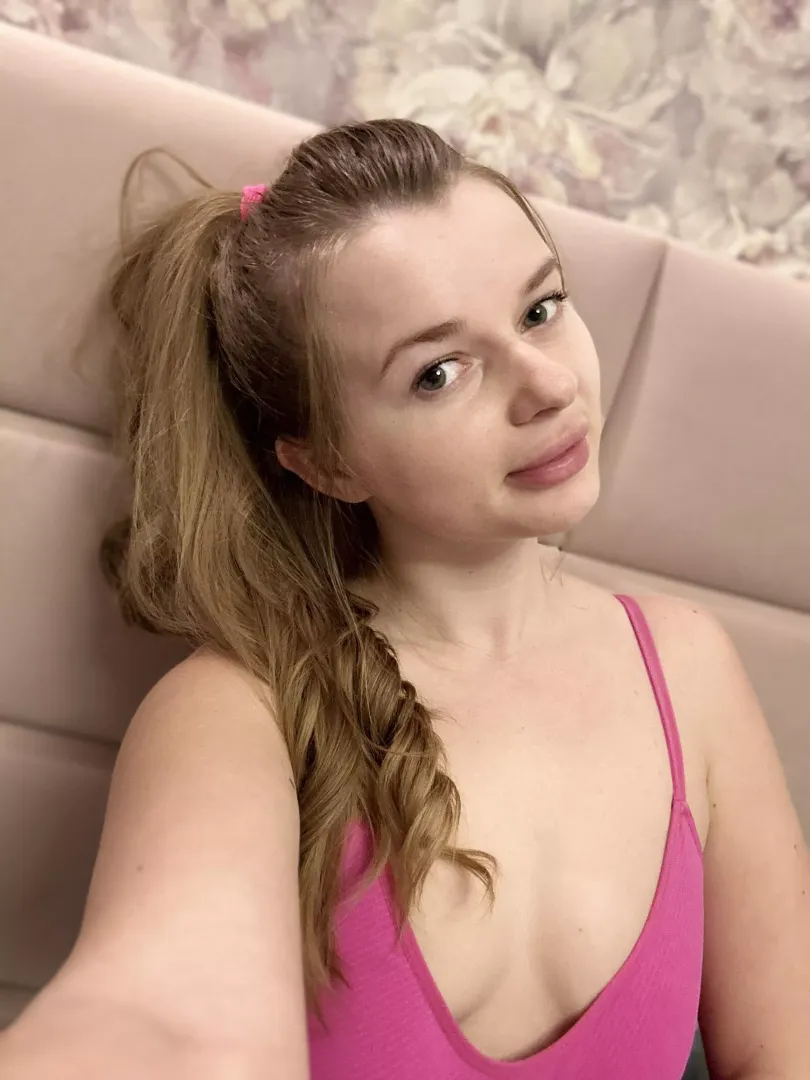f21 pink mood by LaylaVav