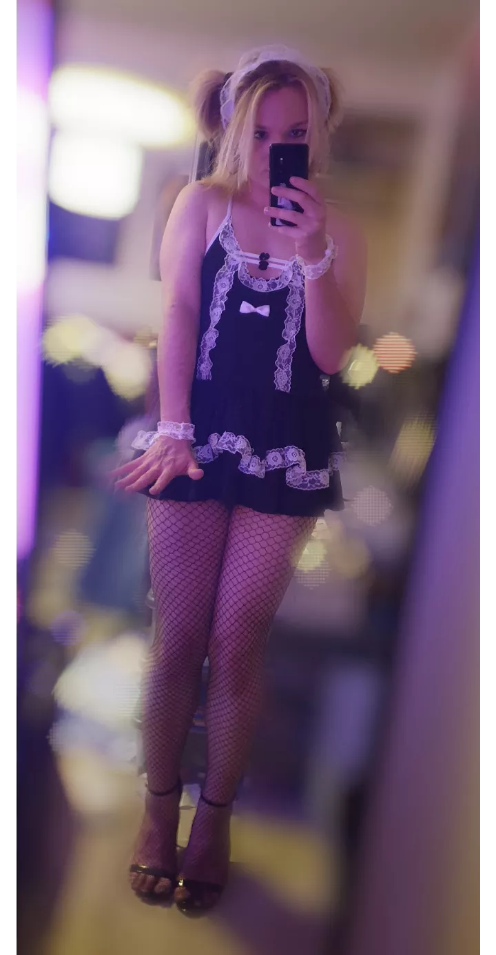 femboy maid status: achieved posted by blondebch