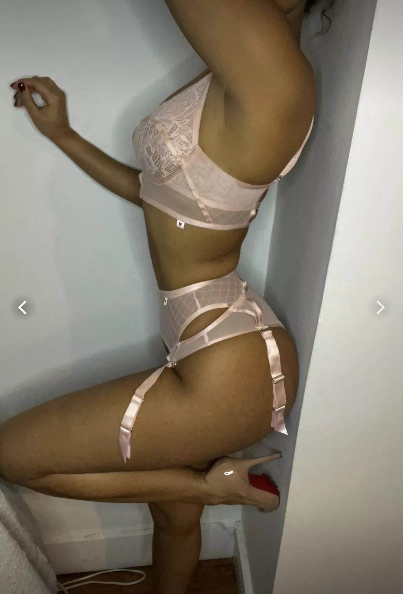 Good little Arab girl by day but can you guess what I get up to at night..? posted by Comprehensive_Bed285