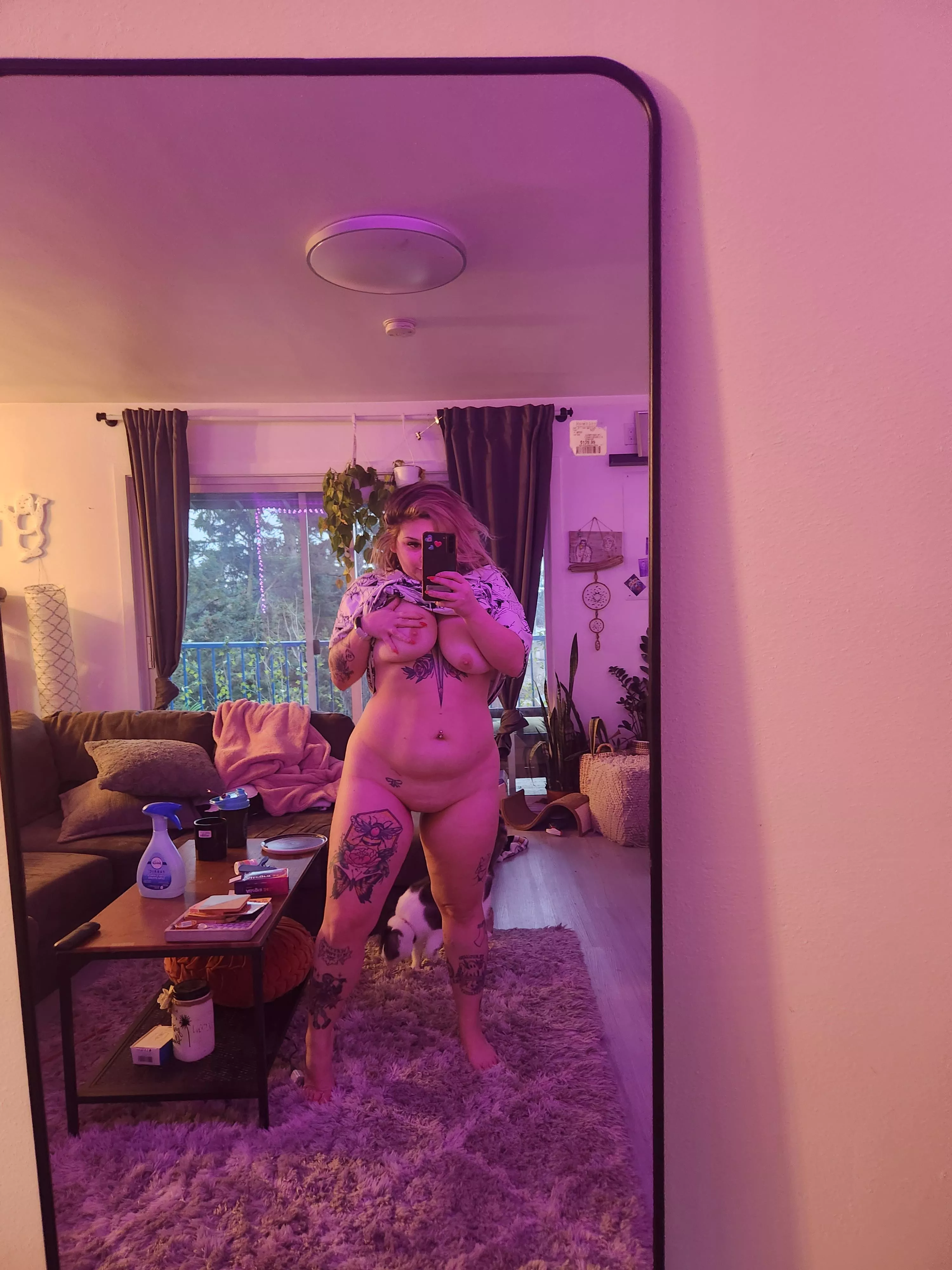 good morning are you down to cuddle & fuck on the couch? posted by EllieCha0tic