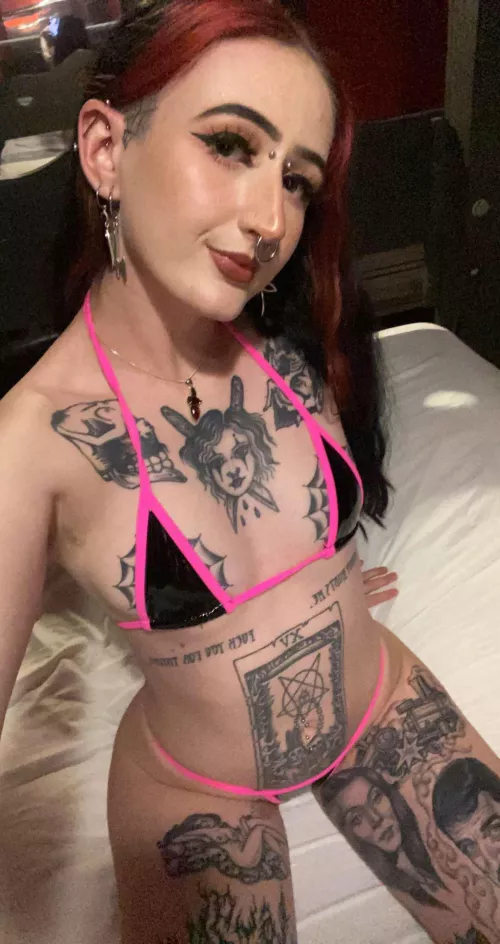 Goth girl summer by ropesandchainss