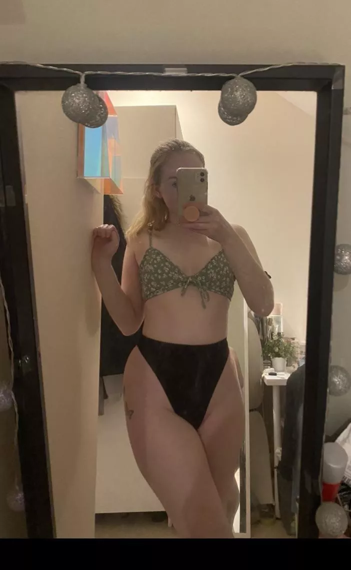 Haven’t made a reddit post in a whilee [F] posted by PinkColourSplash