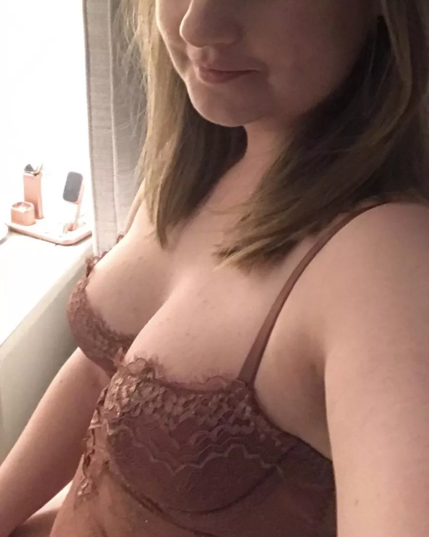 Her way of saying, “Come home soon!” posted by Dmac0403