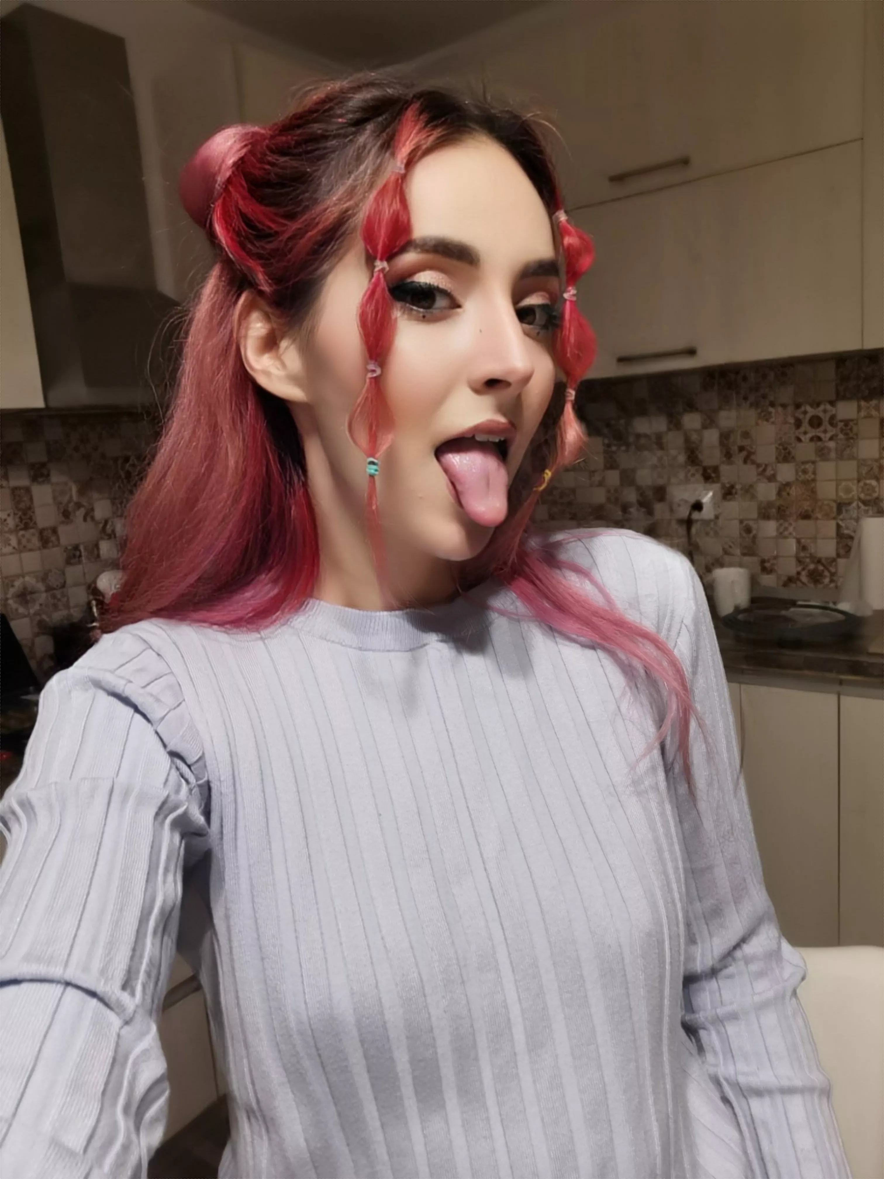 i need some neons in my kitchen too posted by miremi137