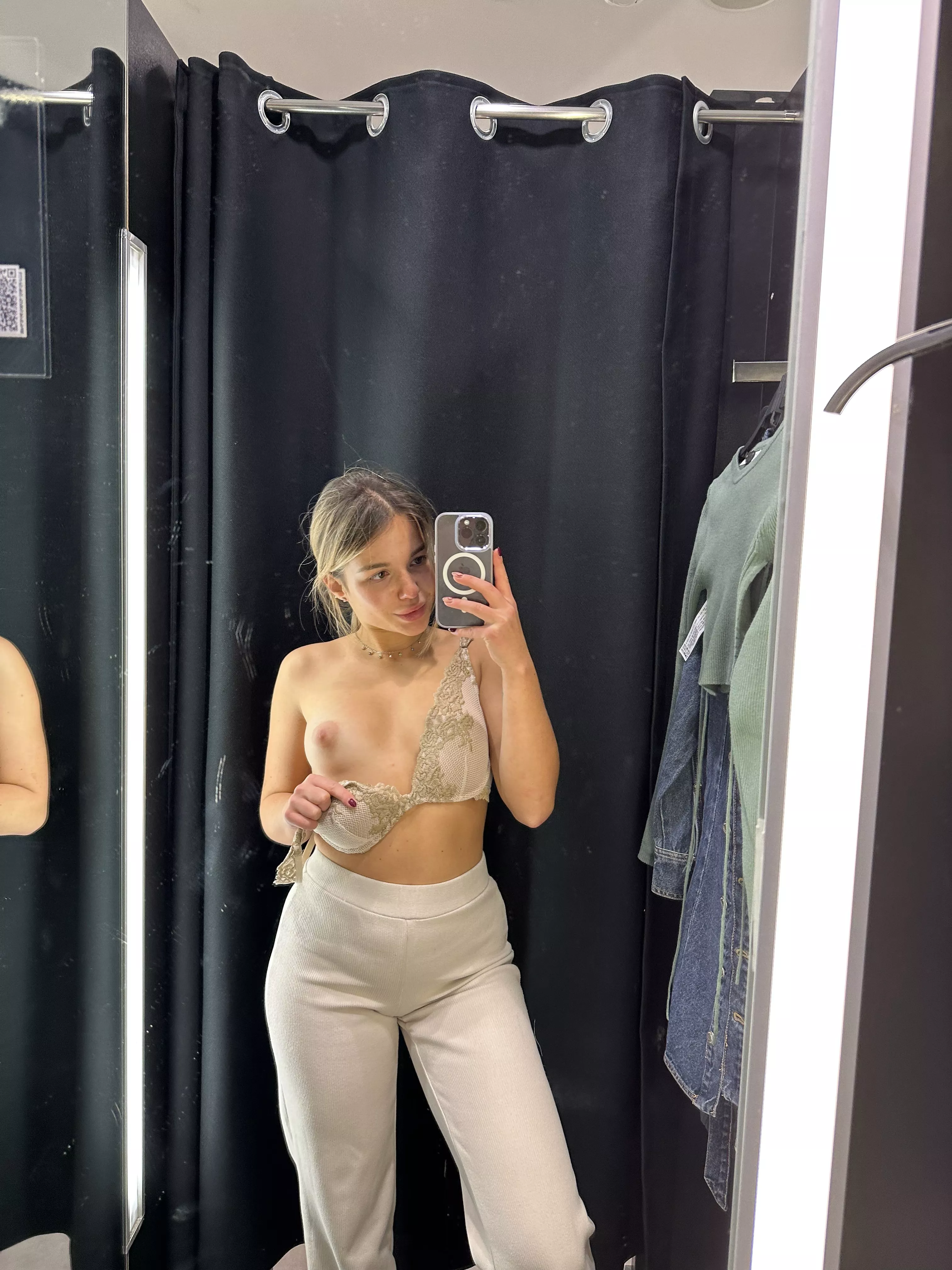 I think you can walk without this bra posted by DistinctTip3710