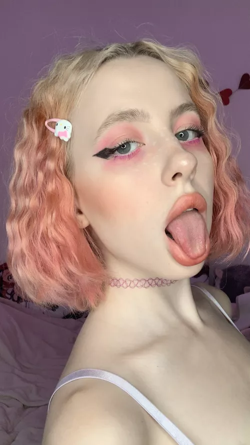 i would give you a lot of pleasure with my tongue by lollaholy