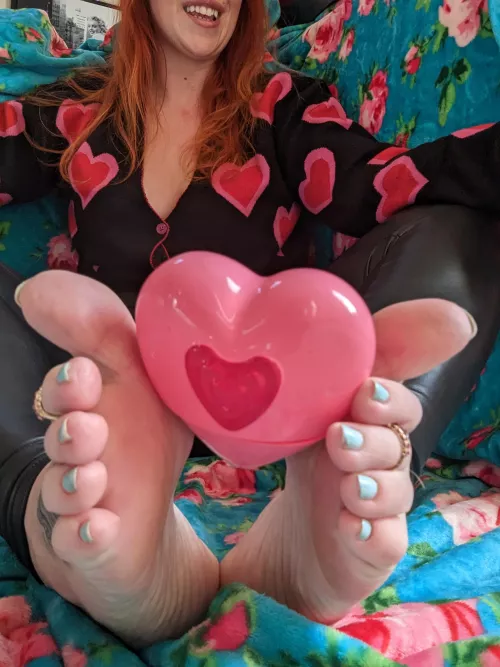 Ill Hold My Heart Out For You by BeeBinisky