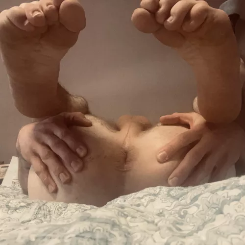 I’m so tight 🥺 by fruitrollupsalad