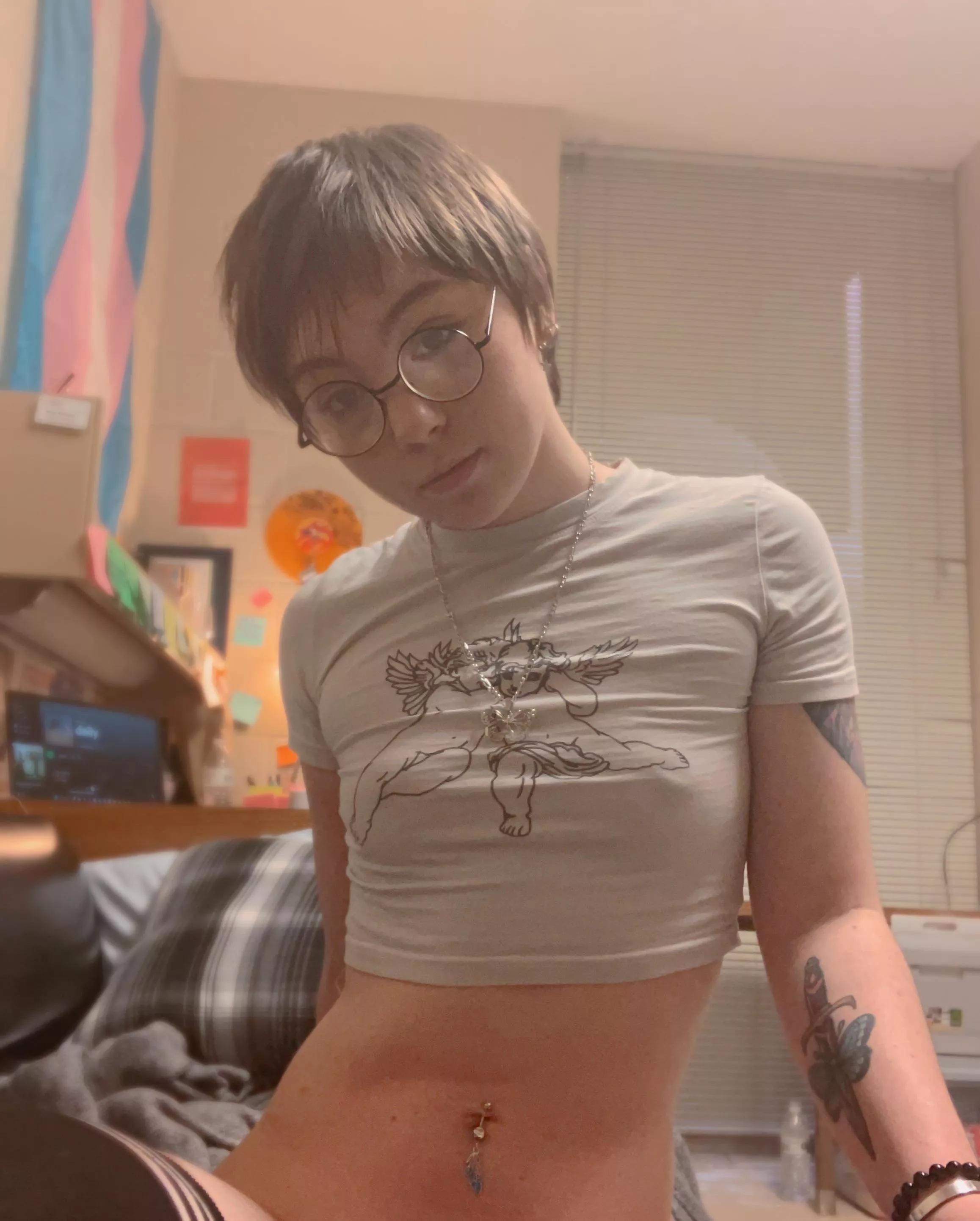 just wanted to say hi and I hope you have a good weekend :) posted by tommy_heart_