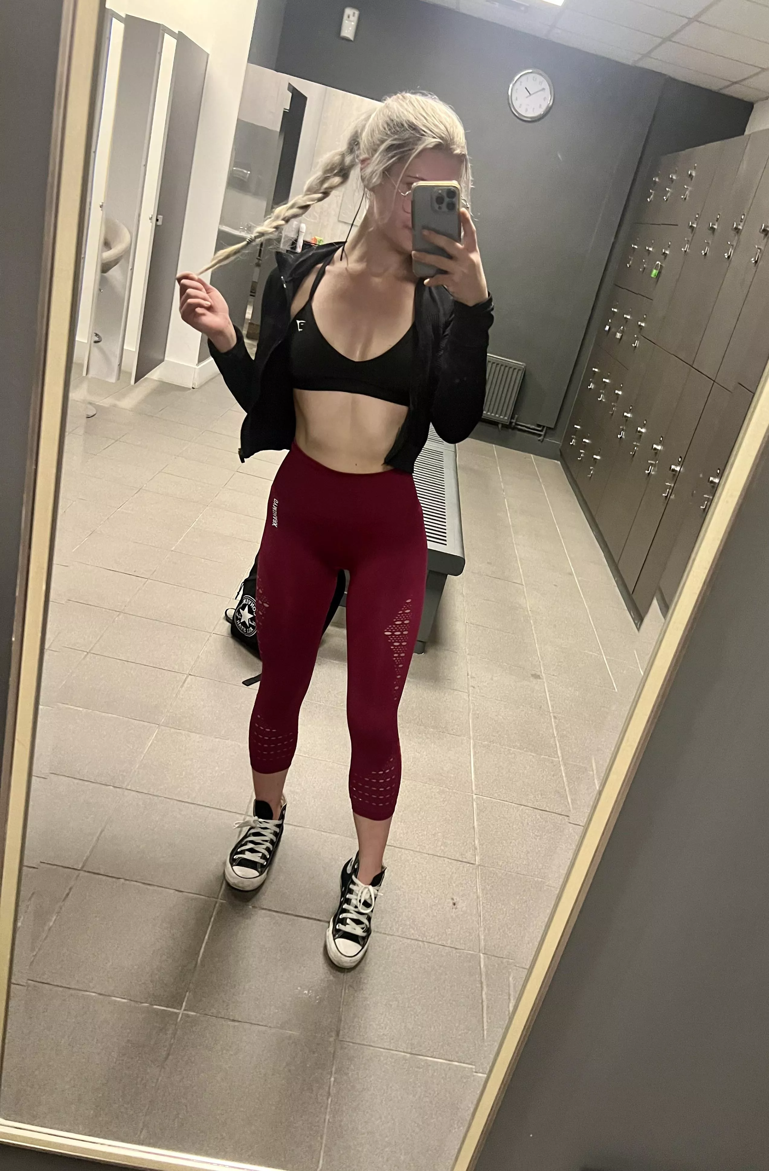 Leg day selfie posted by KittyPAWGx