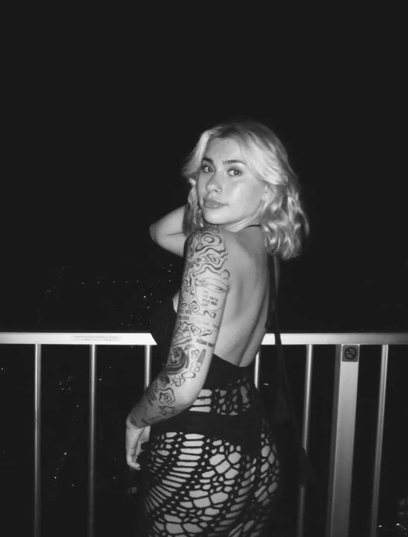 Look back posted by ttbbttm