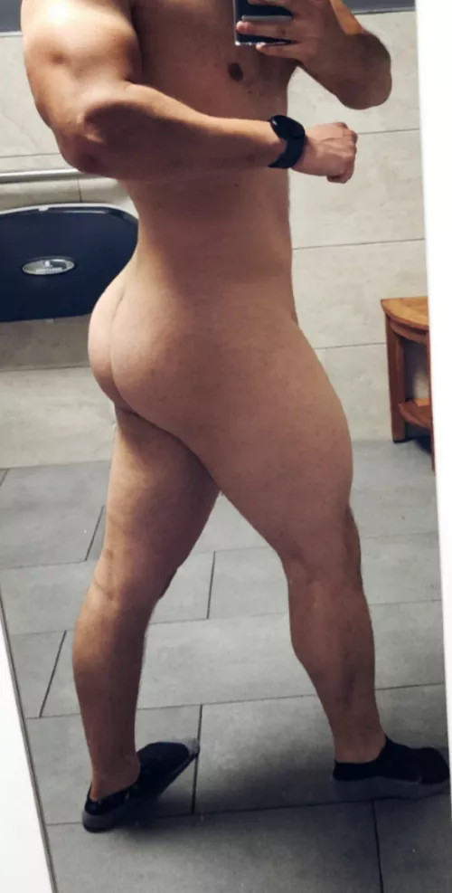 [M] Hit a late night workout! by GalaxyA17