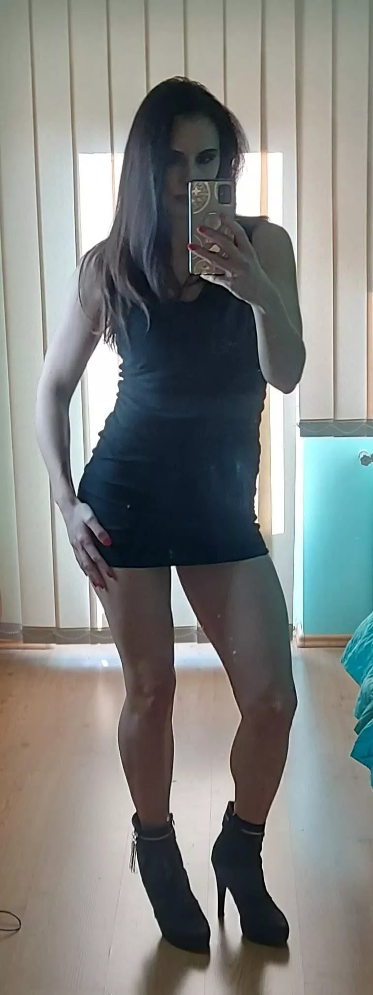 Mom body = hot body posted by LexyVelar