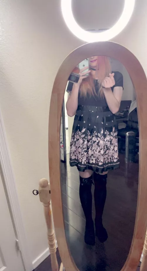 Sending love 💝 by femboy_juni