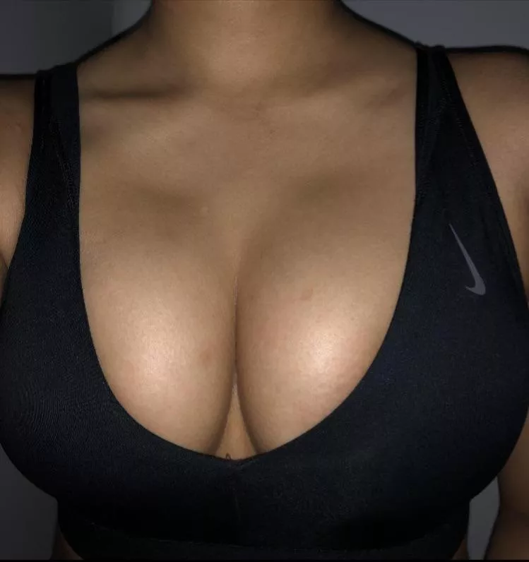 Should I go braless posted by Reasonable_Dream2195