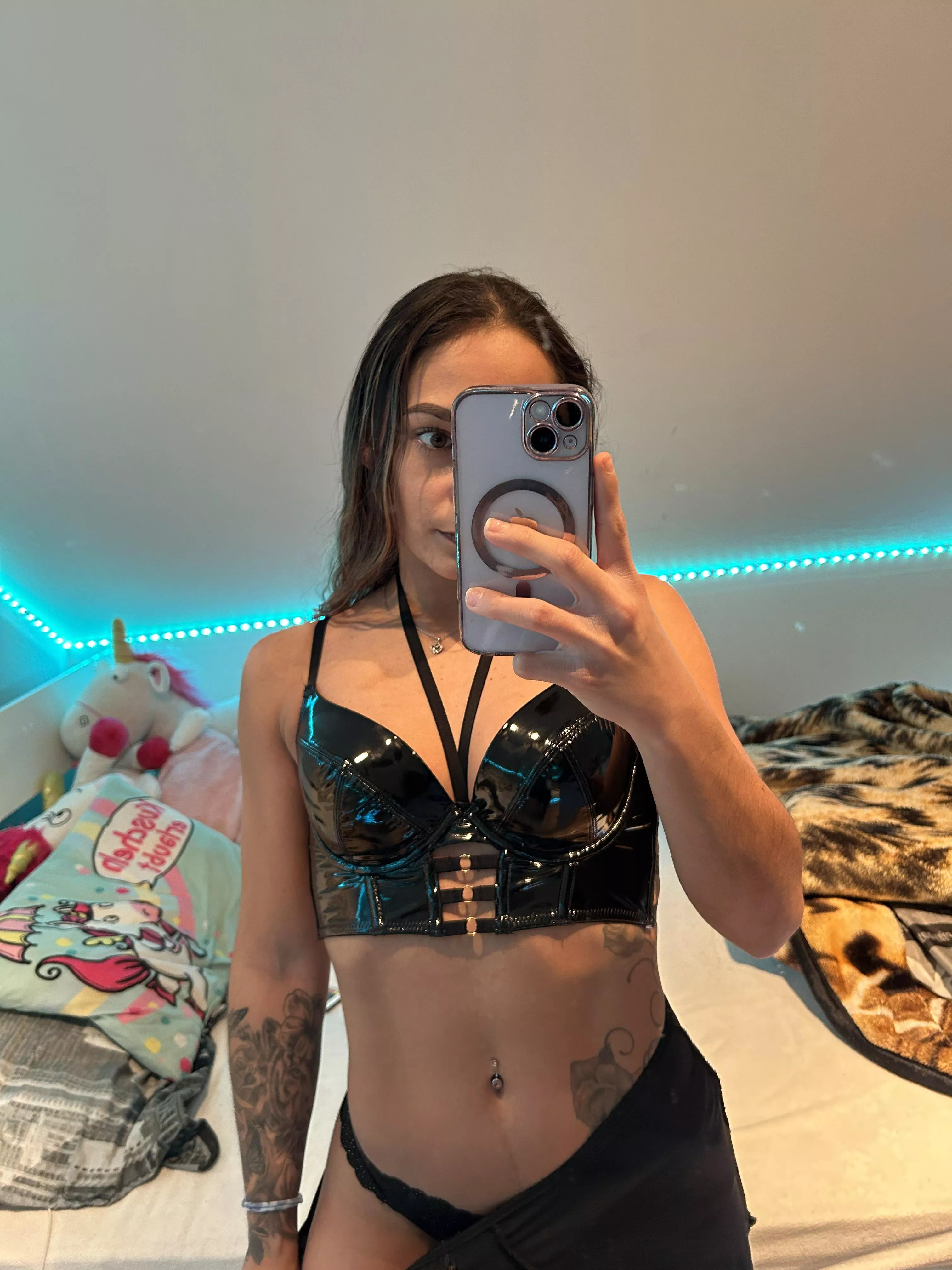 Show me some love 💕 posted by FickleWeariness