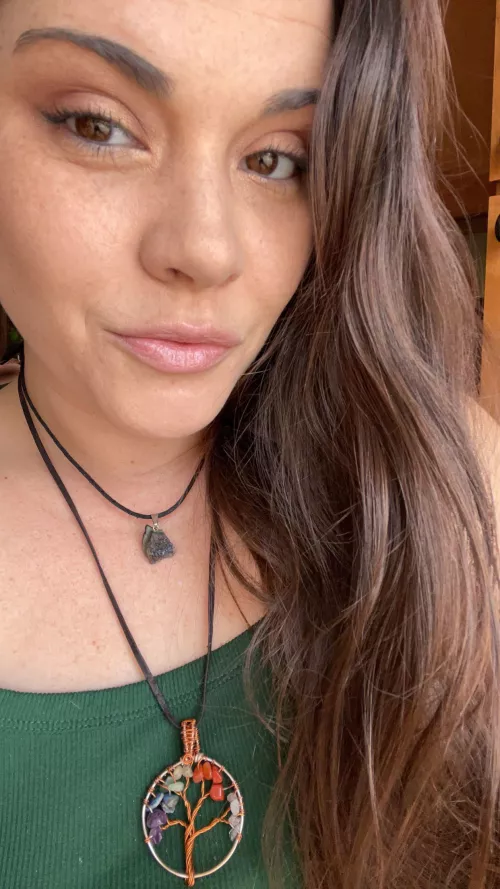 Tree of life and brown eyes. [F] by peacelady_89