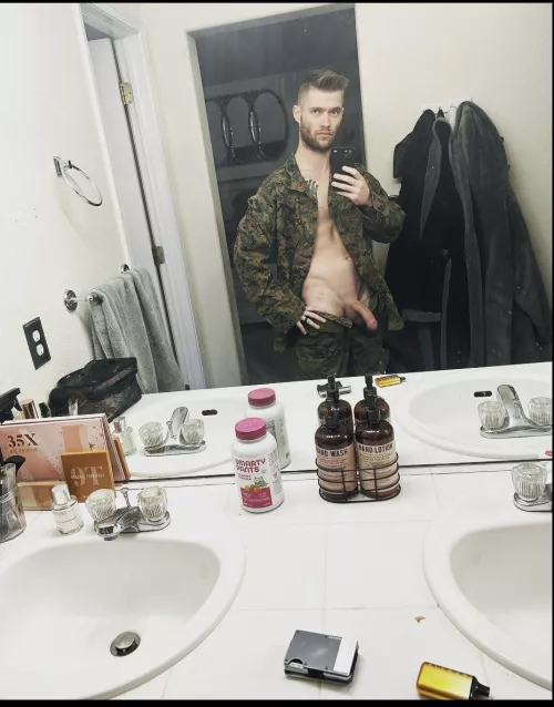 Who likes men in uniform? Hmu 😉 (24) by Daddy_Mxxx