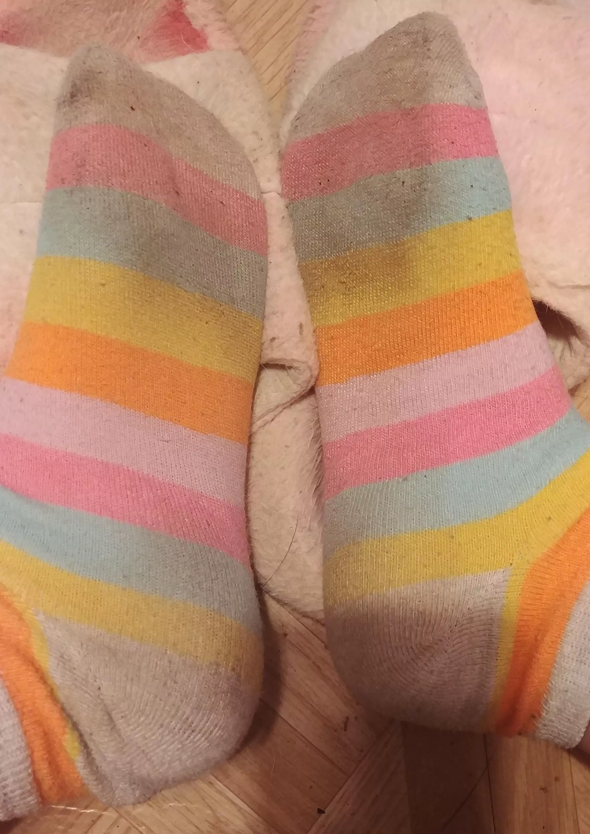 9 day worn socks for sale! $35 including US shipping. Message me to get them shipped today :) posted by Belleellah1