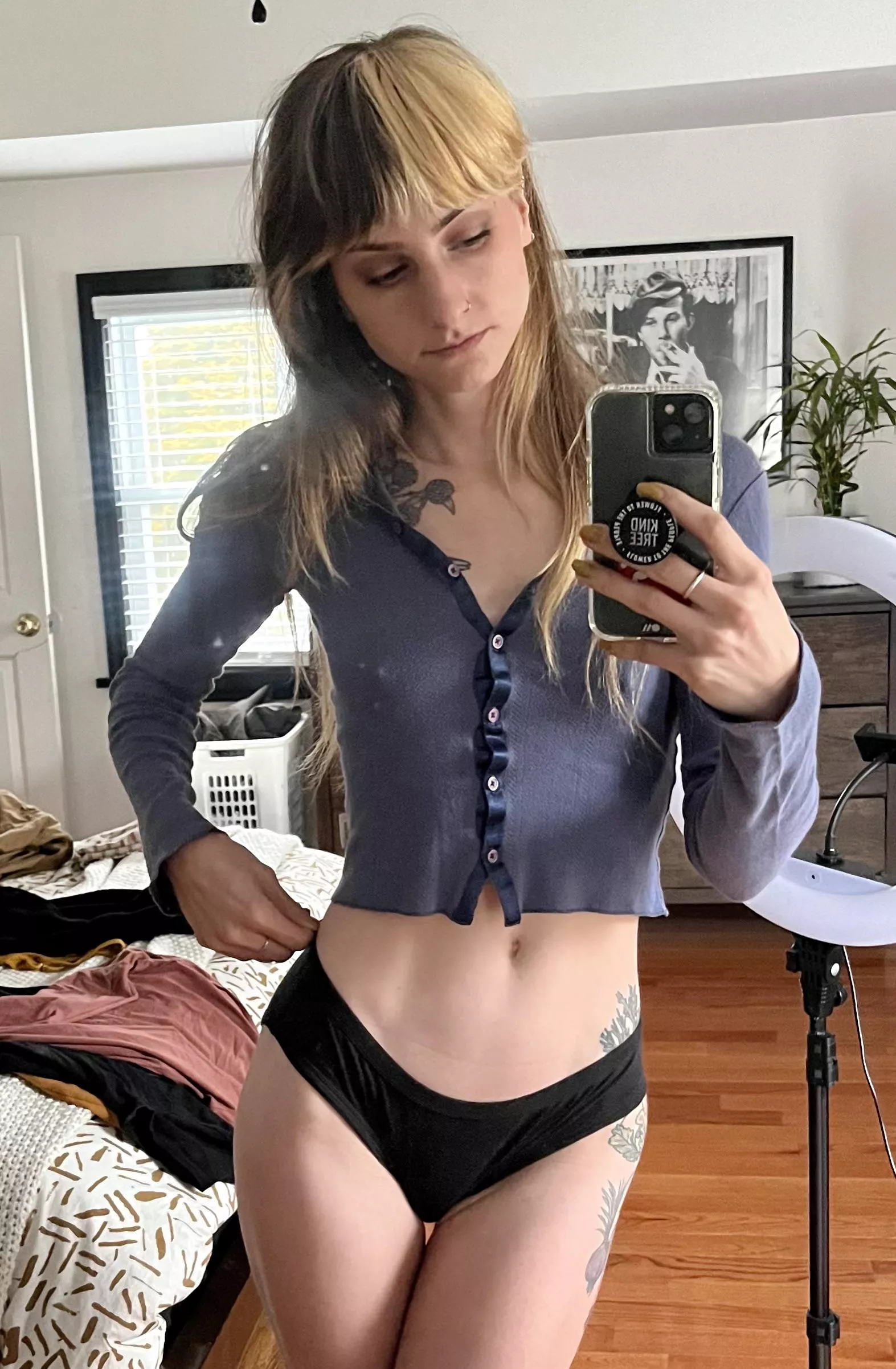 A morning selfie posted by stoneyghostkitten