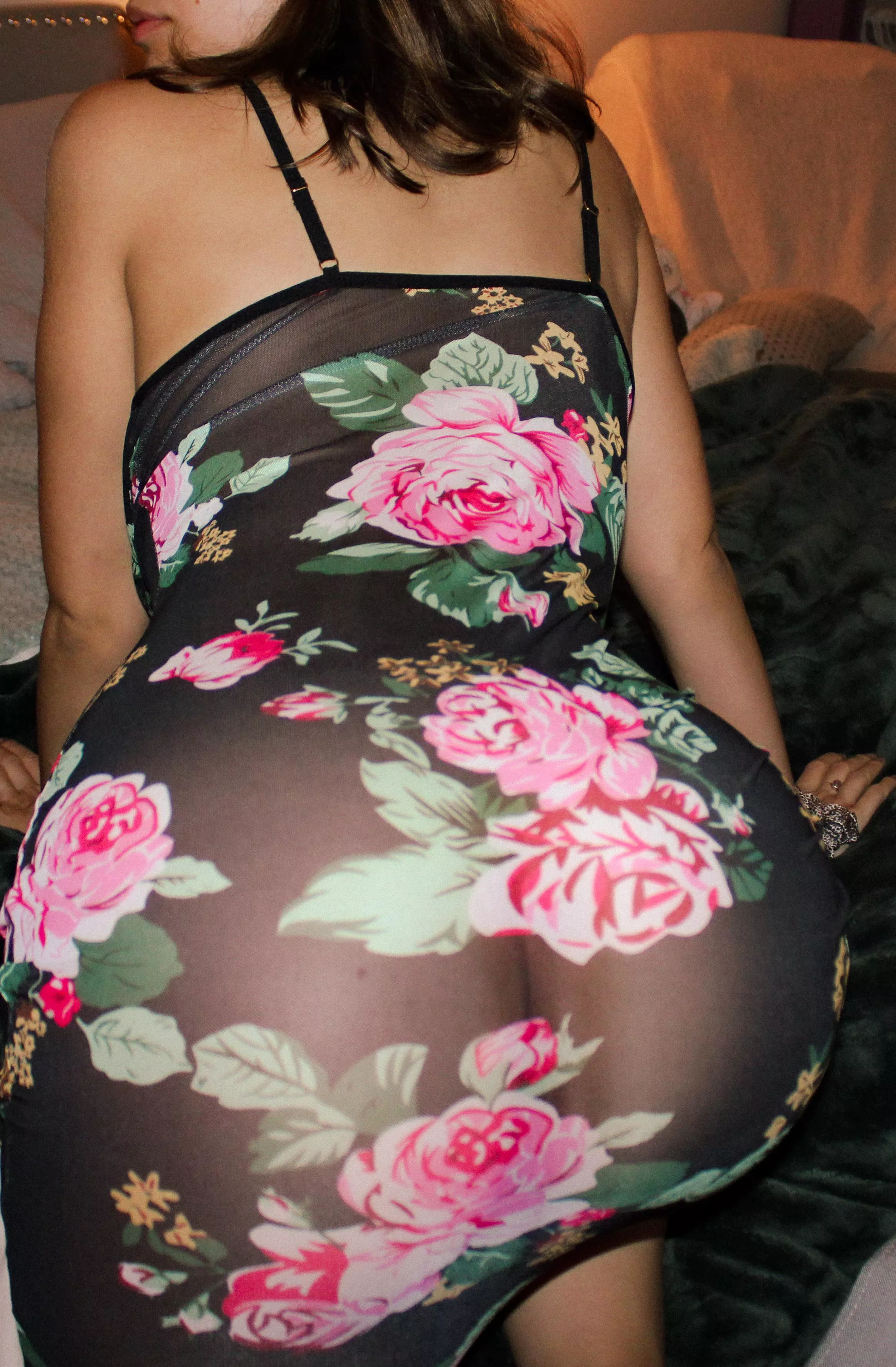 Crawling back into bed for the afternoon 😌 [f] posted by Ok-Care-1582