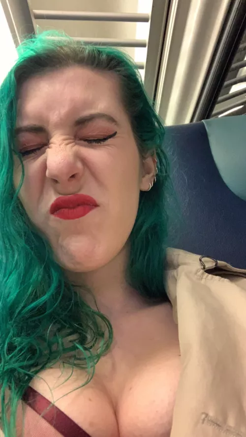 Cute cleavage by sirenskiss3