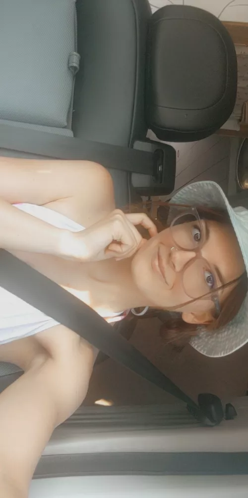 Enjoy a cute selfie today [F] by Cozysophie