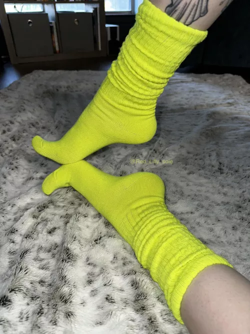 [f]un new slouch socks by Red_Lilly_sole