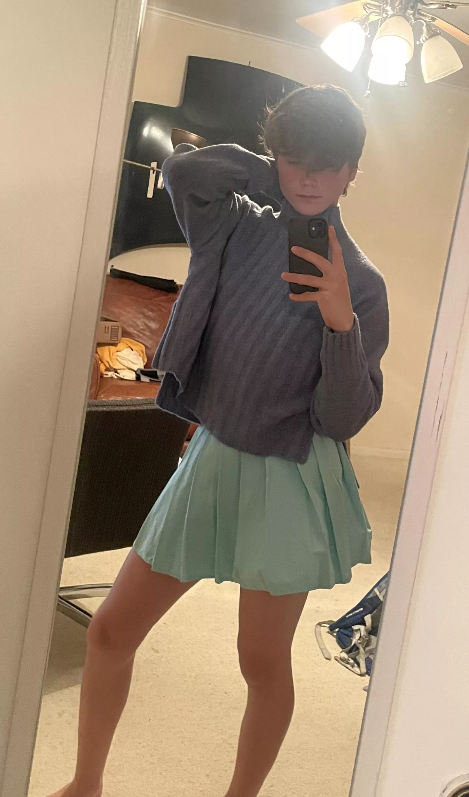 Got fem clothes of my own!!! Just in time for Friday! posted by Royal_Buy