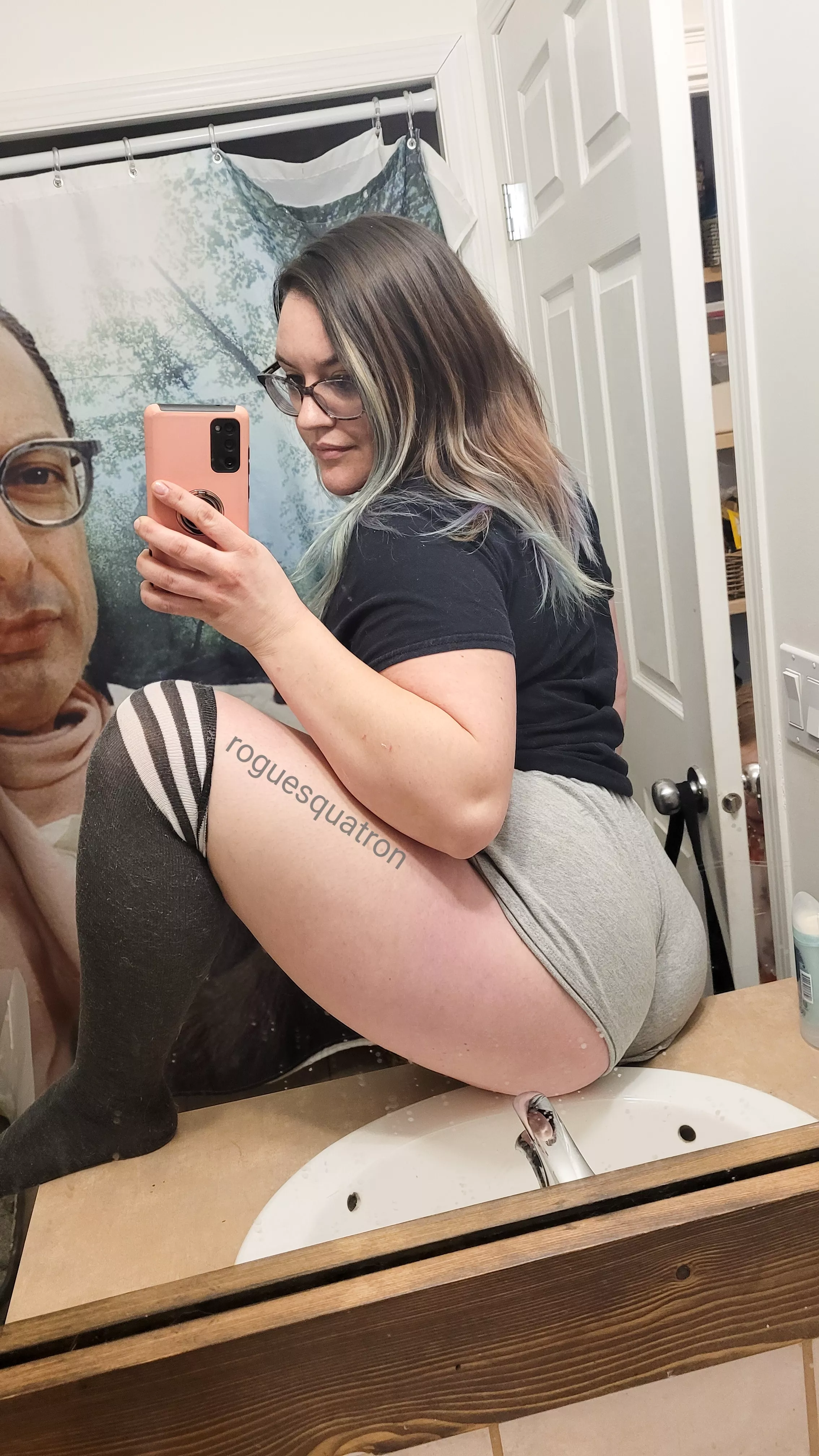 I see you lookin', Jeff. posted by RogueSquatron