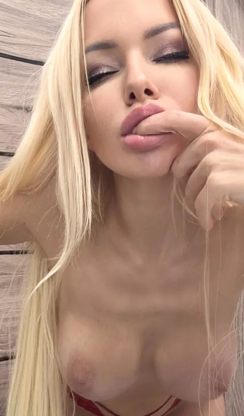 I was aware that you wanted to breed a Busty Girl by misversoslw