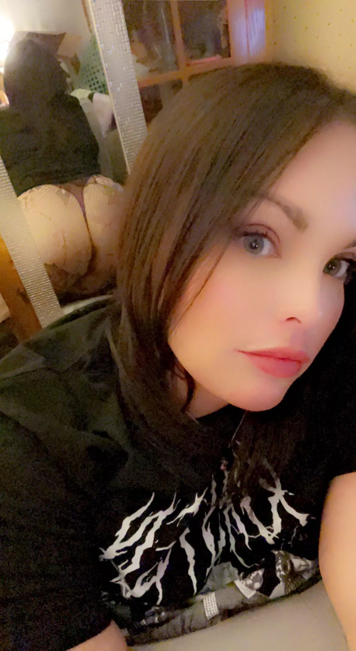 Lonely milf with a fat ass and plump pussy to match 😈💦😘👅 posted by TooMuchSauuccee