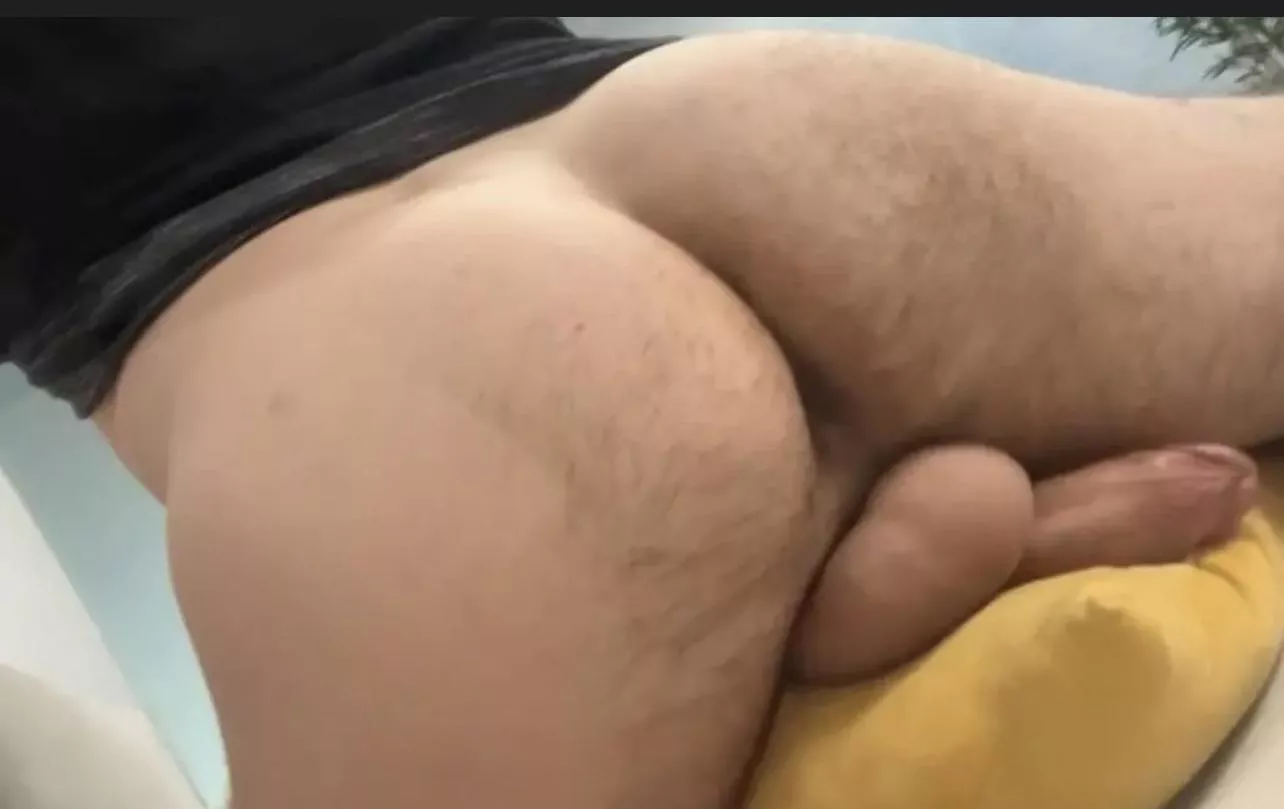 My hole is tight. Come use my while my gf sleeps. I wanna be a slut, dm open posted by MacaroonJust6808