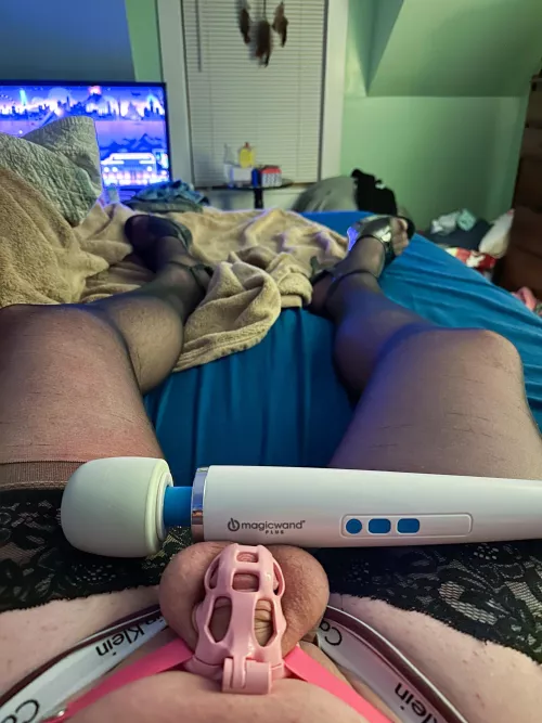 New toy, makes me a happy sissy by sissycassie710