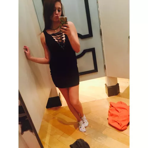 Nice dress by Wallydinger123