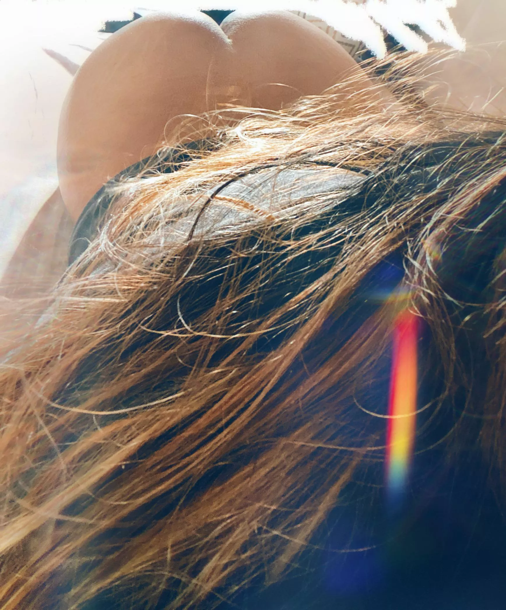 Not the ef(f)ect that I want but still feels good to feel the warmth of the sun kiss my booty. 🍑☀️ posted by _be4triz