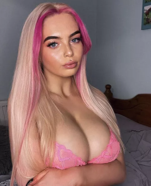 She’s just otherworldly. IUTR. by ben_aughty