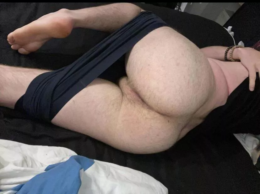 Wanna feel your cock against it posted by Least-Break5856