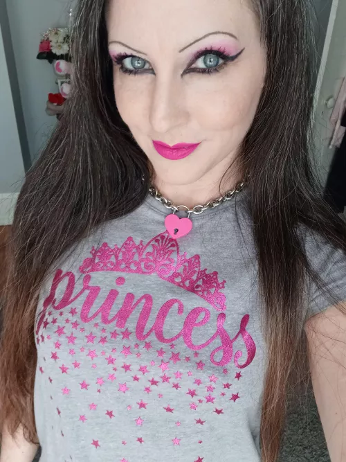 you'll see pokies if you look for them by littlegothinheels