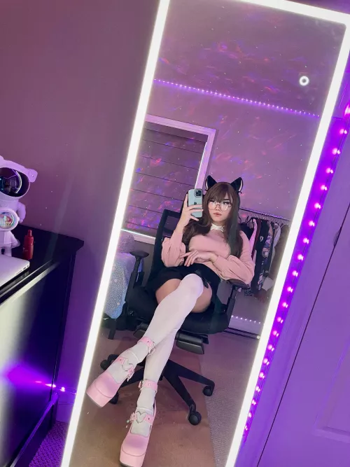 your favourite filipino femboil ☺️ by TheOnly_Khaleesi