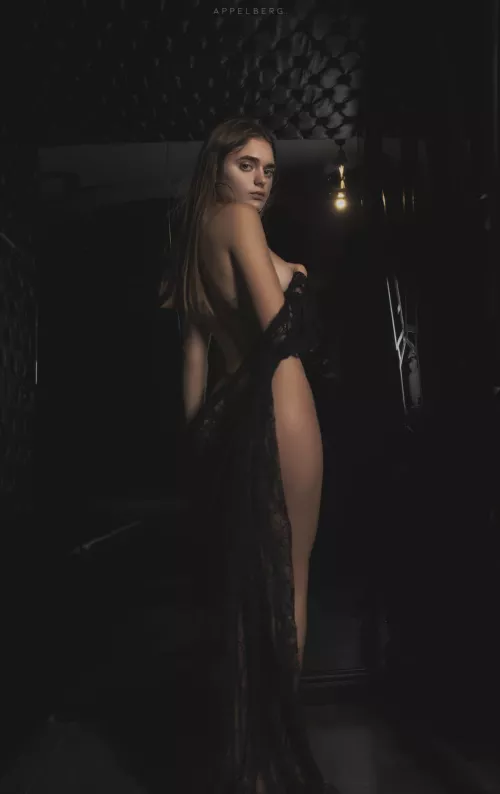 Your new queen by Only_lightkiss