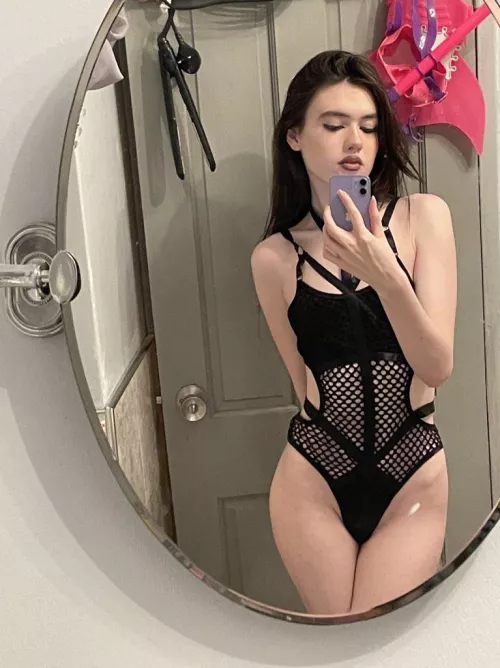 19 Y/o gamer girl <3 cum play with me 😉 <33 by LexUwU69_