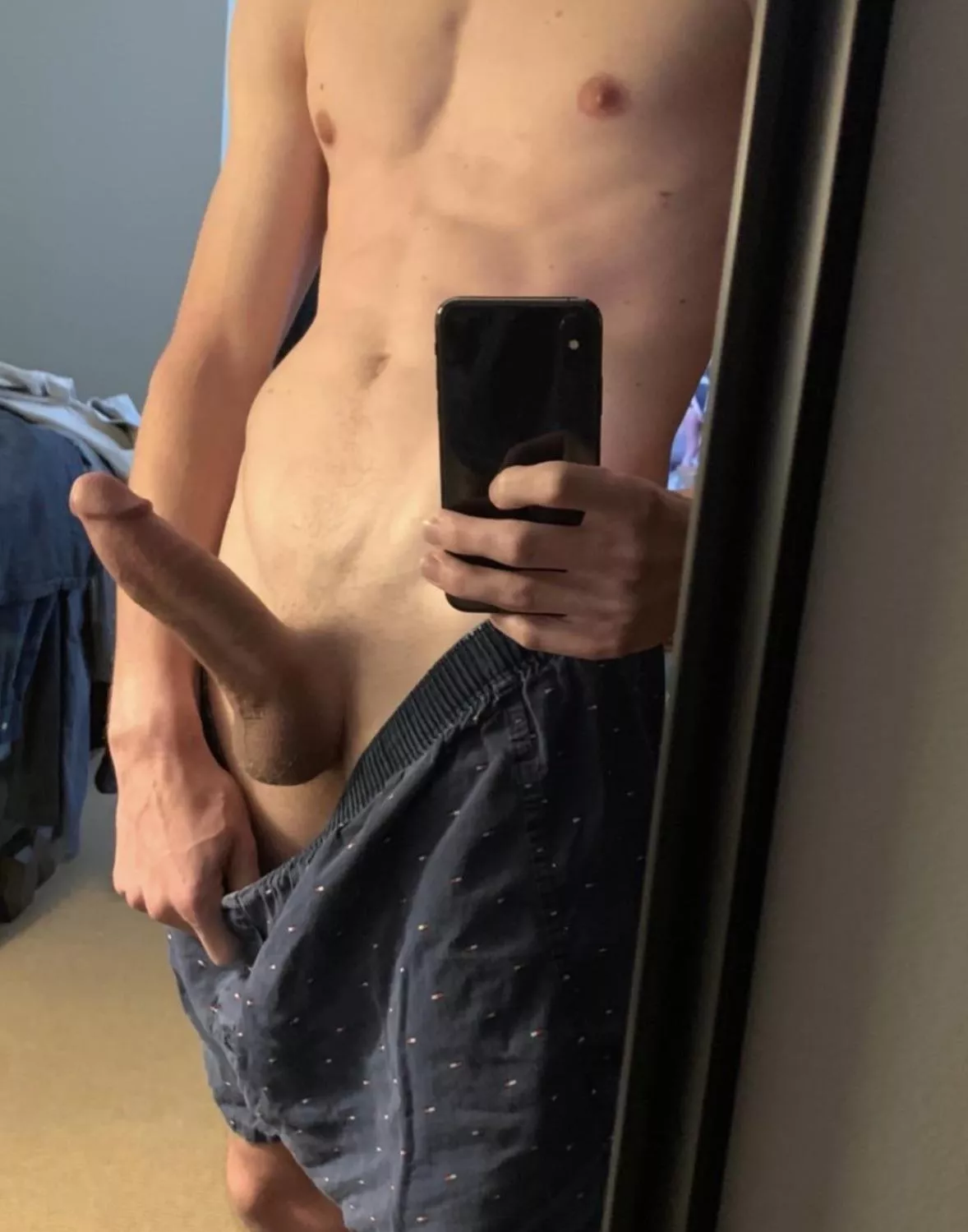 Am I massive? 🍼 posted by whitelongjohn_