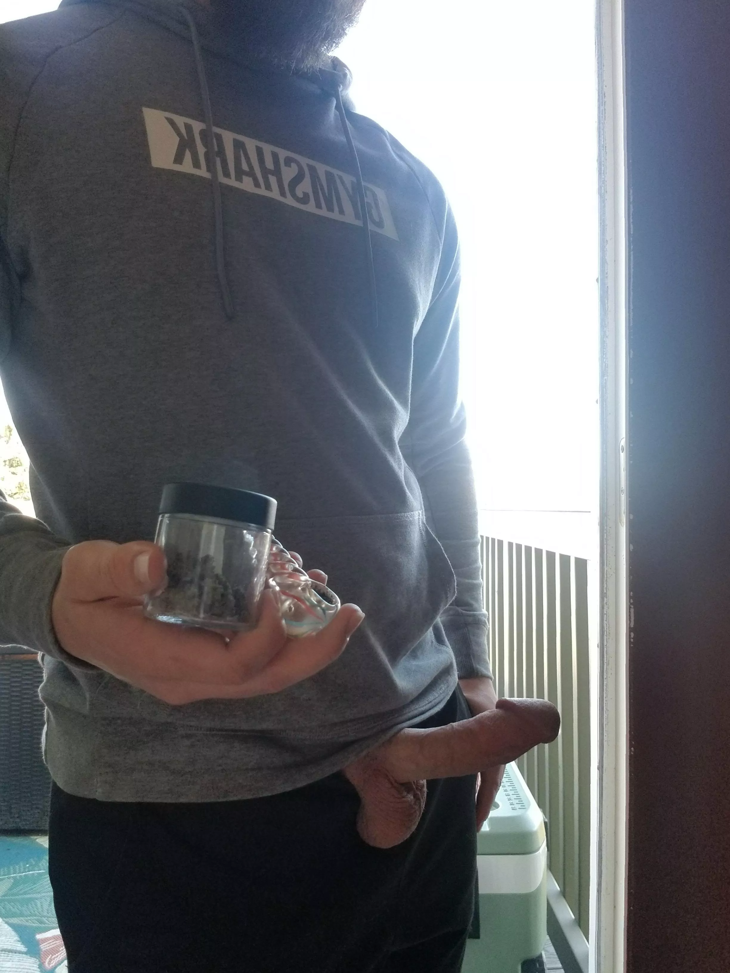 Any of You Ladies Down for S[M]oking Bowls and Filling Holes? posted by Big_Omegle_Deviant