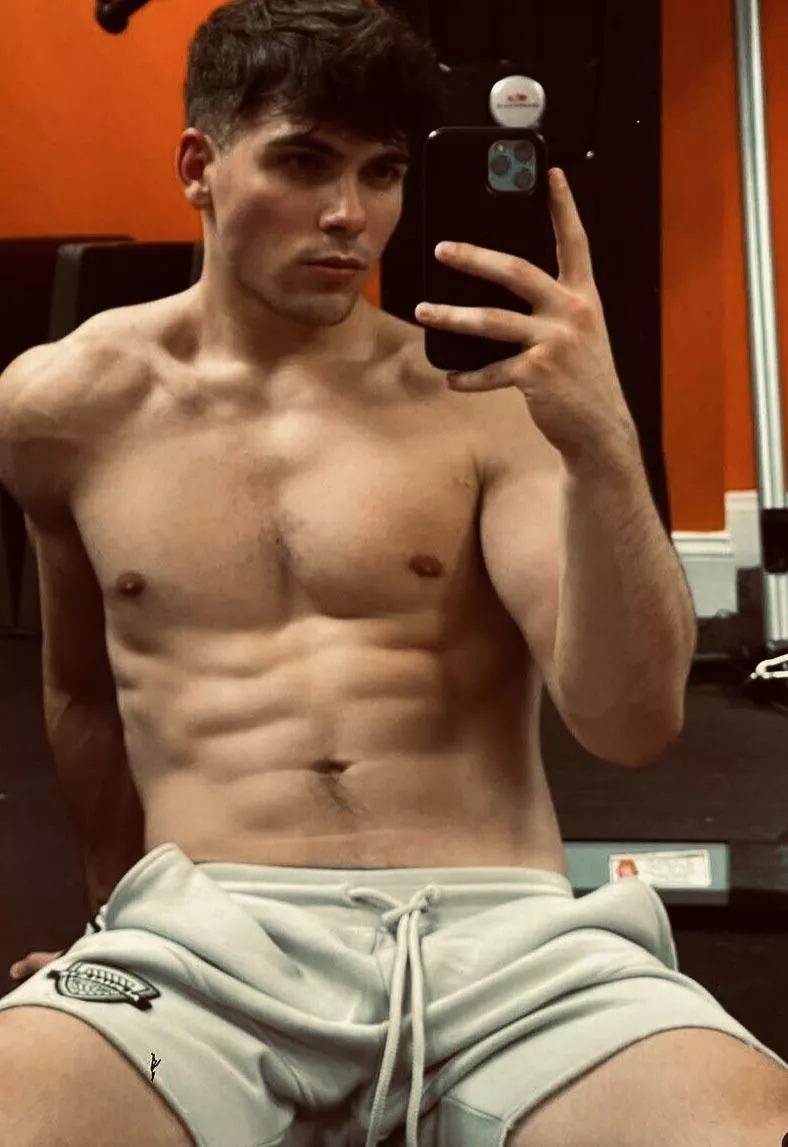 Definitely need a gym bunny [M] posted by UnforgettableOne69