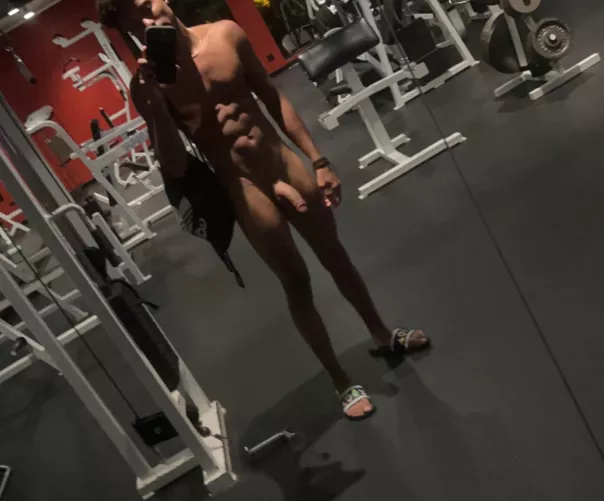 Empty gym, let’s play by lil_peanut_21